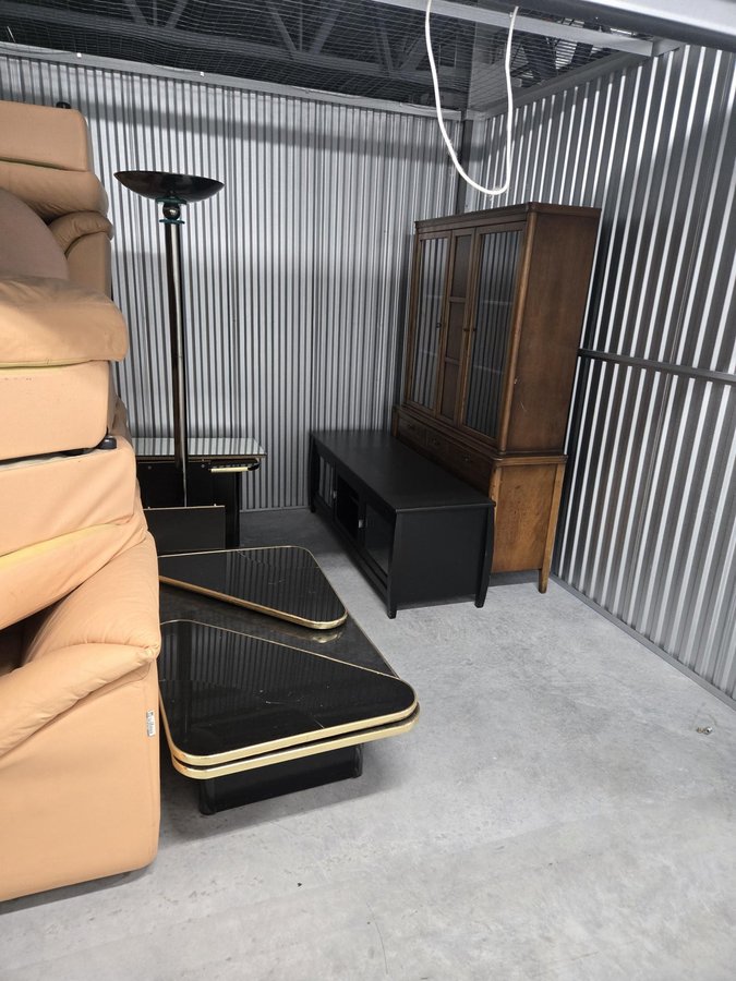 10 x 10 storage unit in Fort Lauderdale, FL
