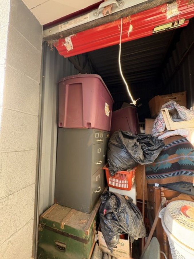 5 x 10 storage unit in Newington, CT
