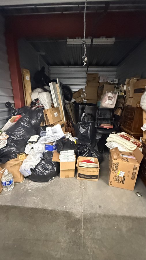 10 x 15 storage unit in Alhambra, CA