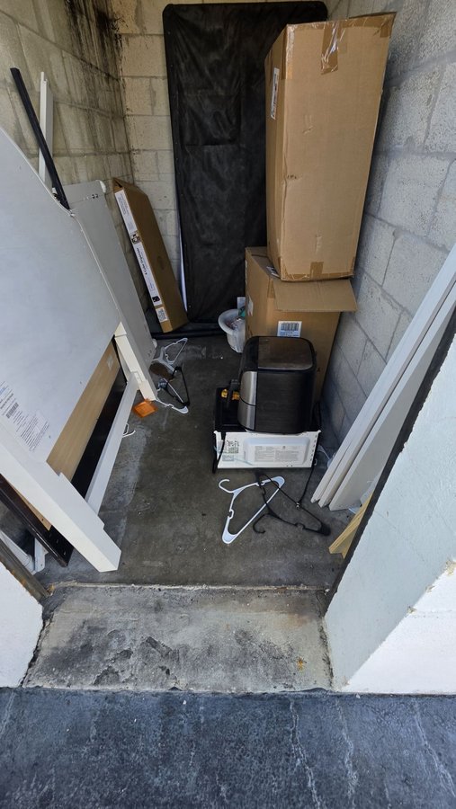 5 x 10 storage unit in North Miami, FL