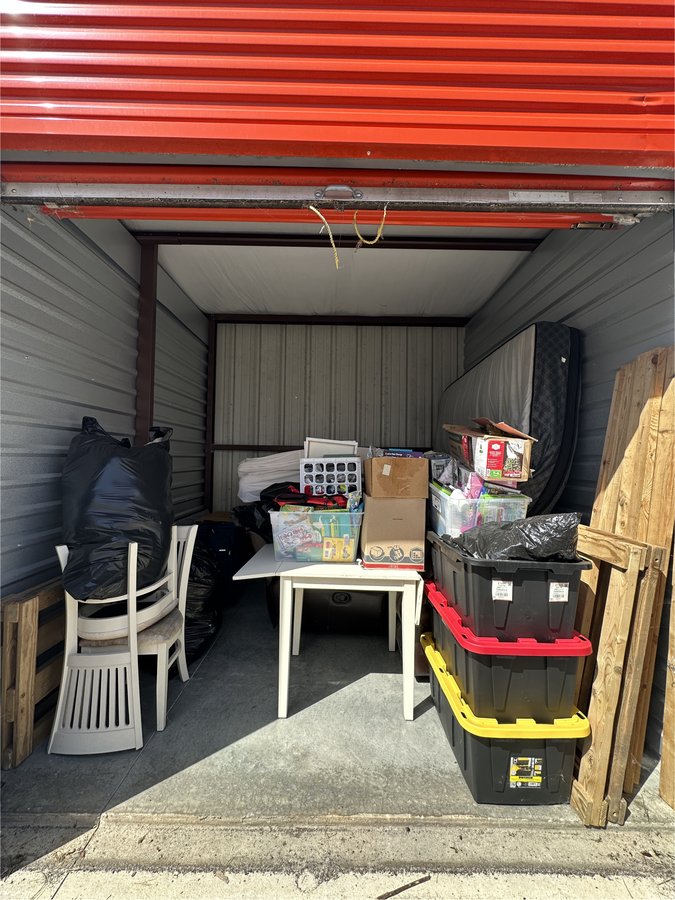 10 x 10 storage unit in Gainesville, FL