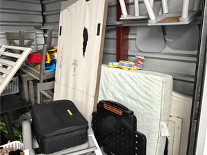 7 x 10 unit in Oxnard