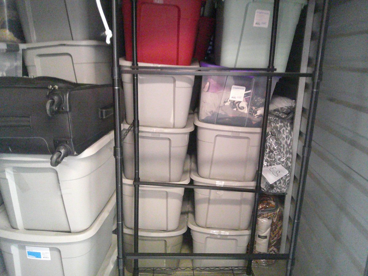 10 x 10 storage unit in Laurel, MD