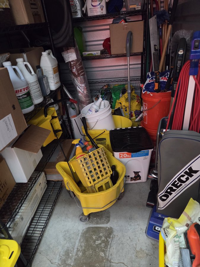5 x 10 storage unit in Orange City, FL