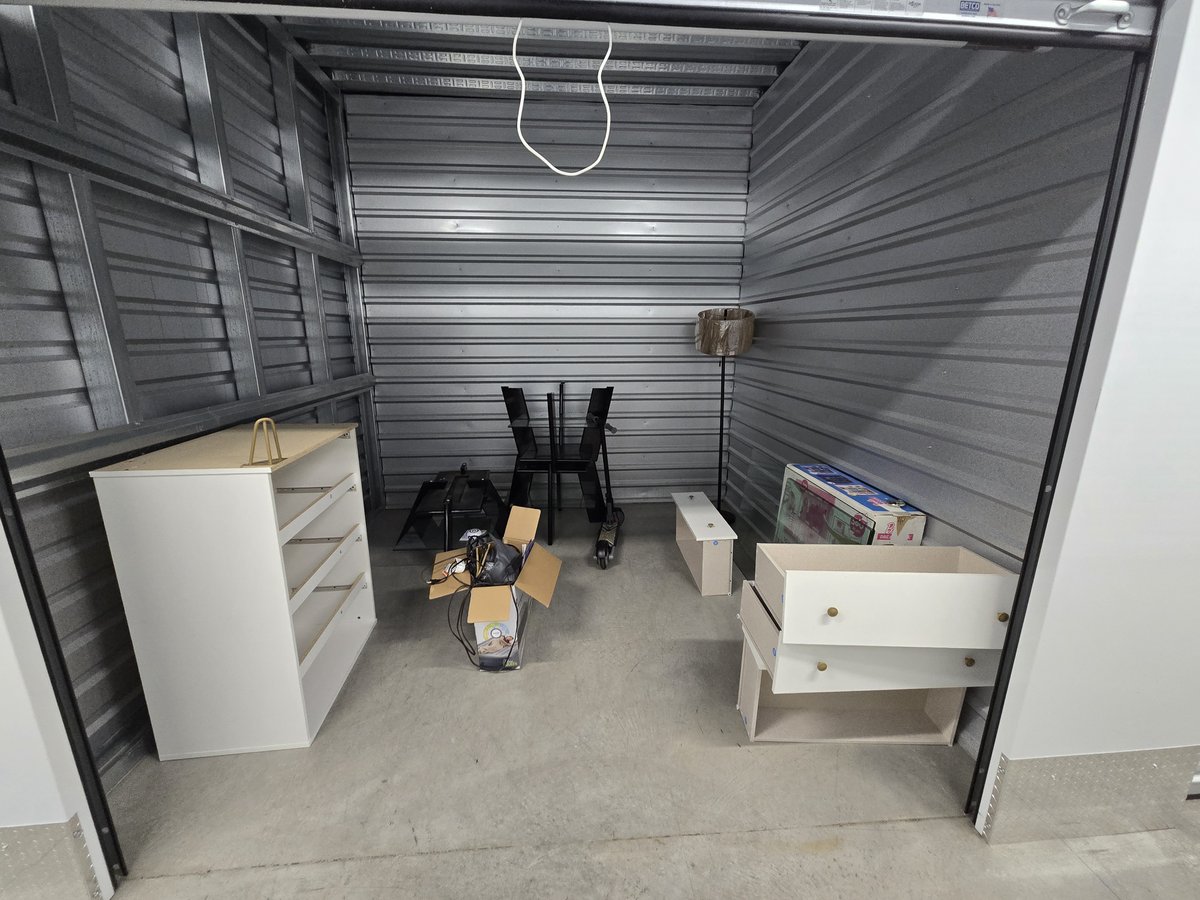 10 x 10 storage unit in Knoxville, TN