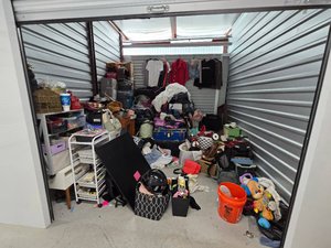 10 x 10 unit in San Antonio