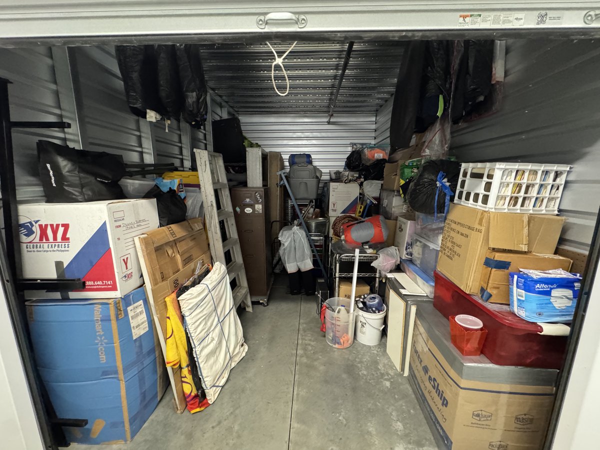 10 x 15 storage unit in Eastvale, CA
