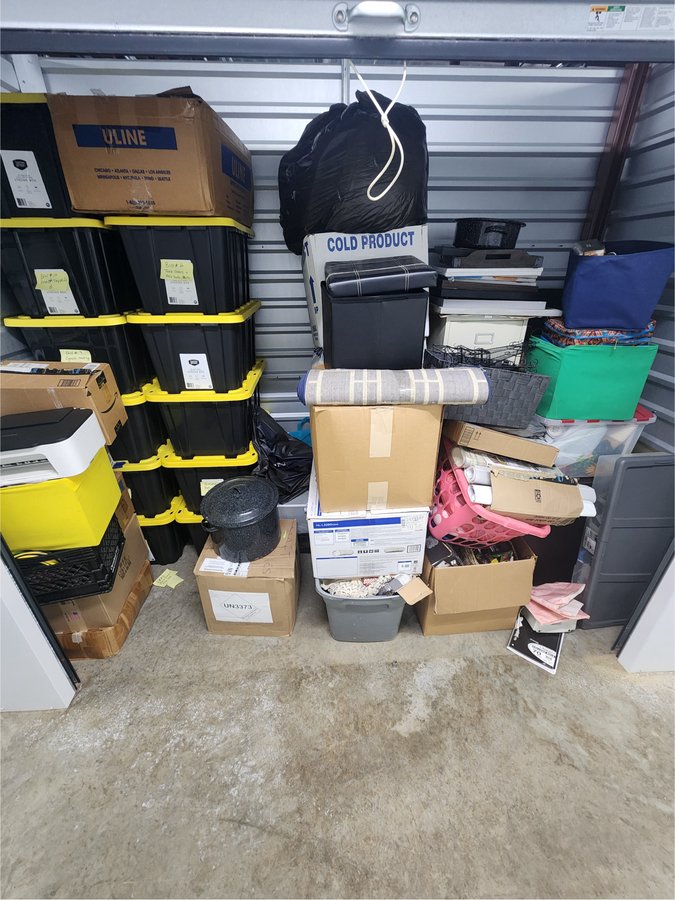 10 x 5 storage unit in Coral Springs, FL