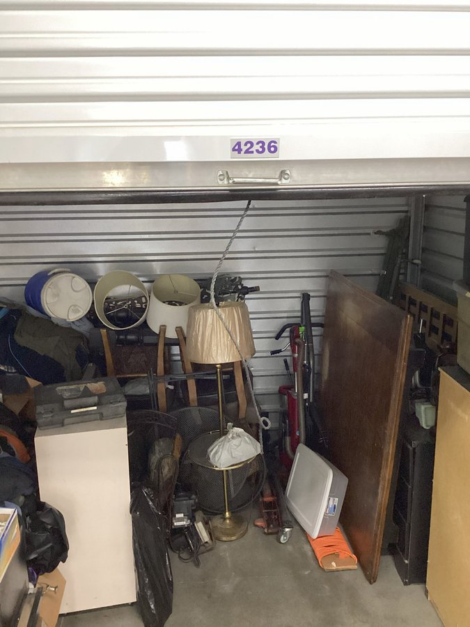 10 x 10 storage unit in Clovis, CA