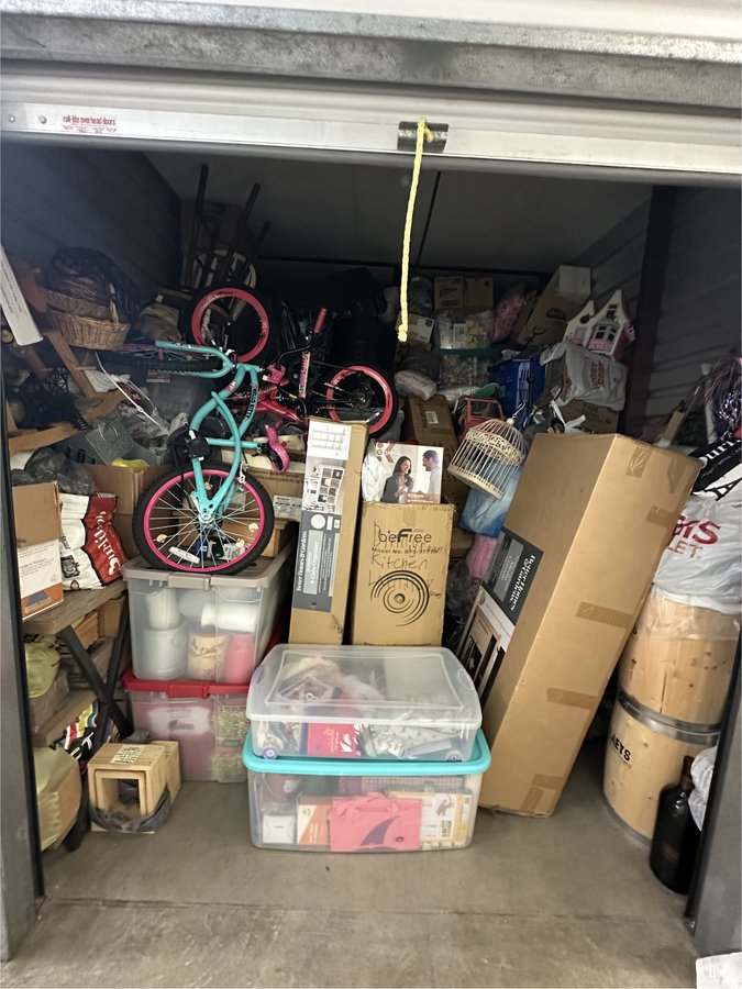 10 x 20 storage unit in Ocala, FL