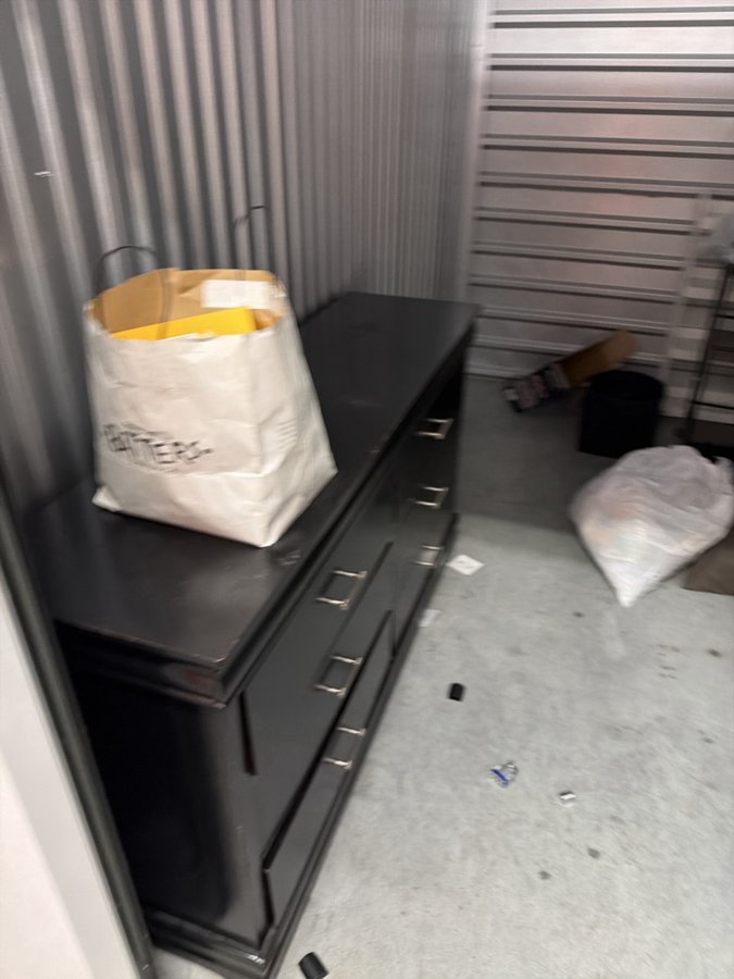 5 x 10 storage unit in Humble, TX