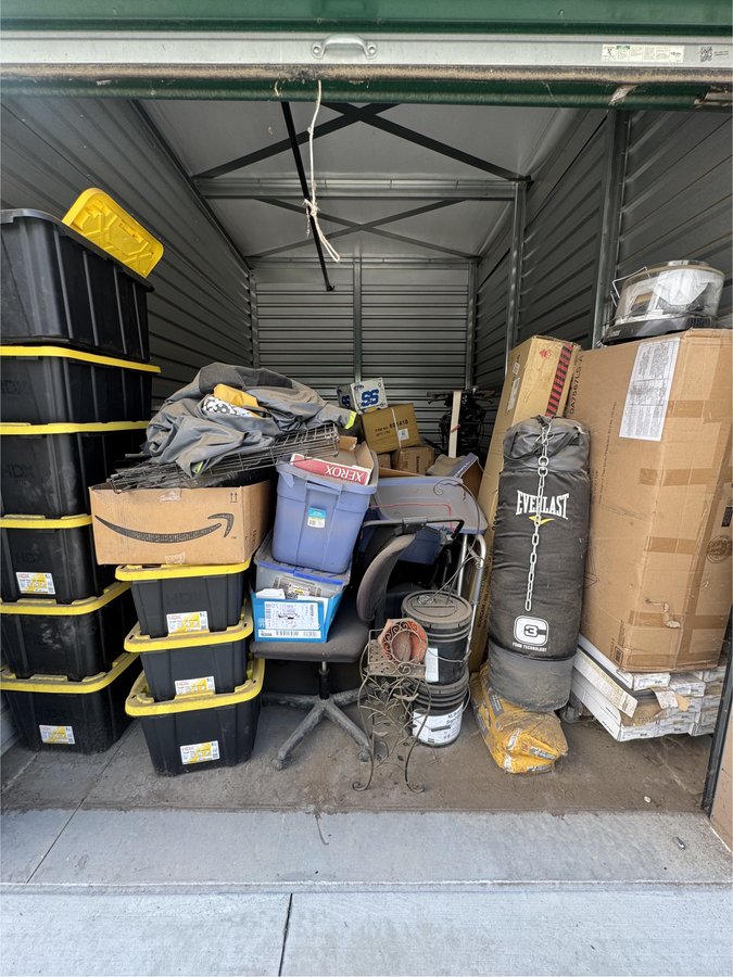 10 x 15 storage unit in Eastvale, CA