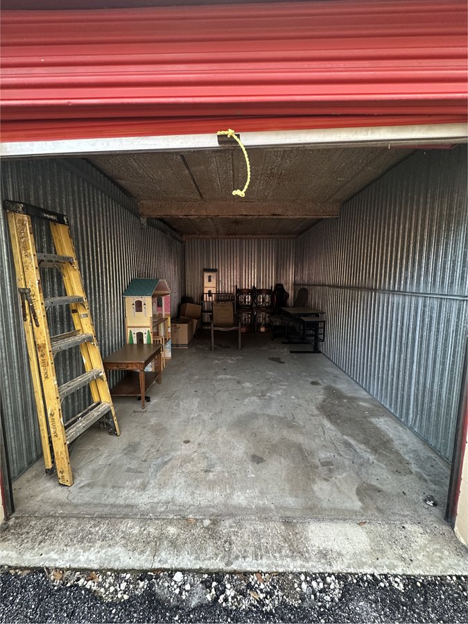10 x 20 storage unit in Hudson, FL