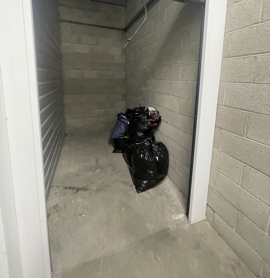 5 x 10 storage unit in Los Angeles, CA