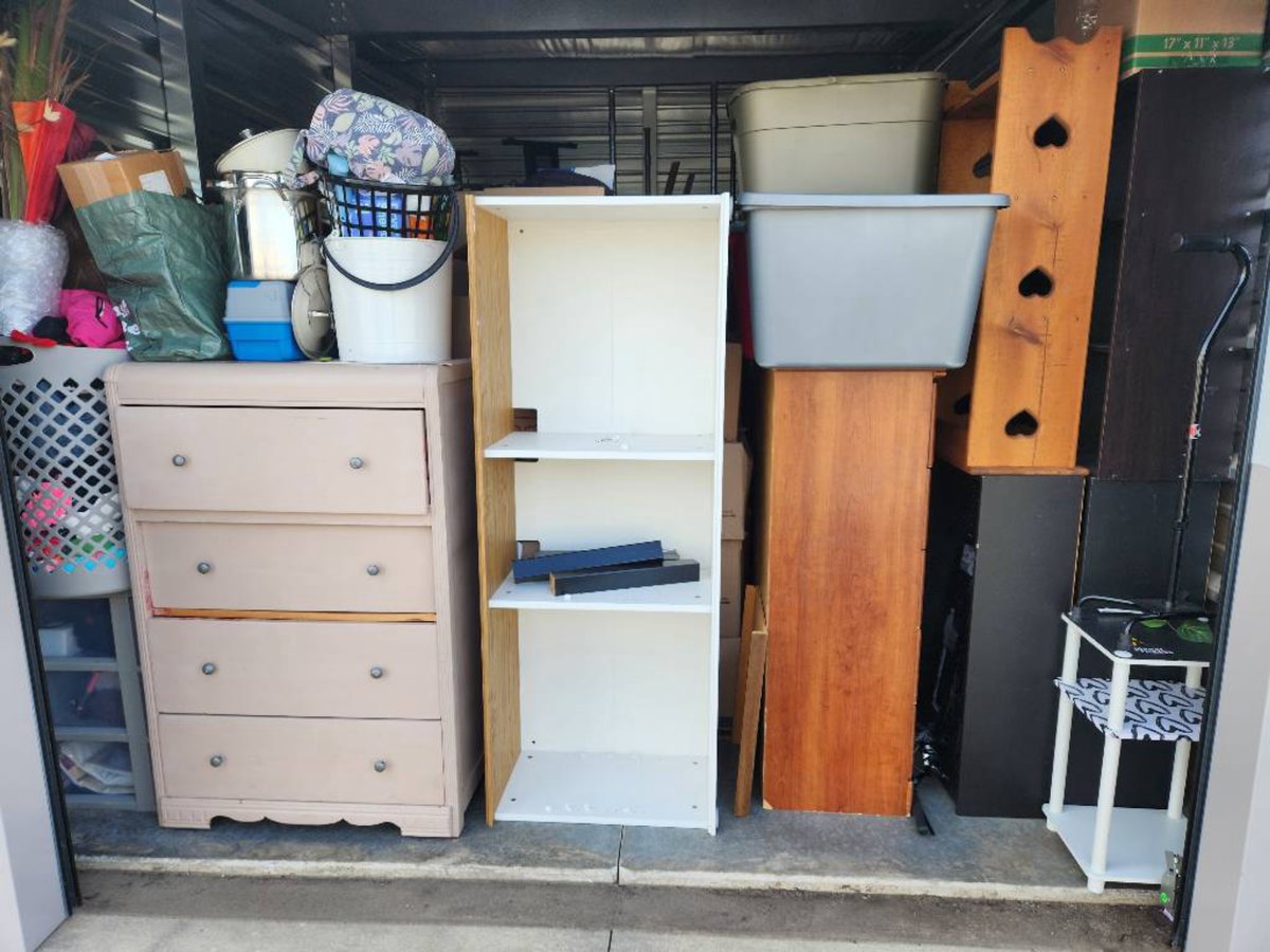 10 x 15 storage unit in Fort Wayne, IN