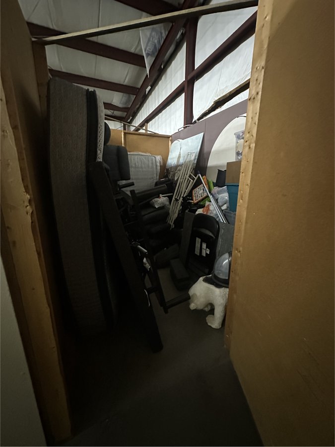 8 x 12 storage unit in Spring Hill, FL