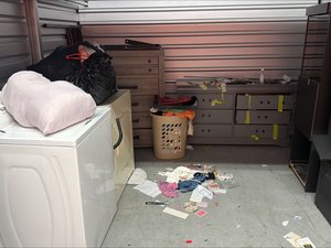 10 x 10 unit in Humble