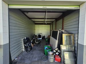 10 x 20 unit in Fontana