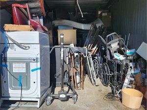 10 x 20 unit in Garland
