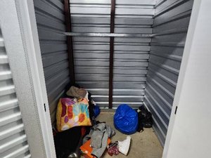 5 x 5 storage unit in Landover, MD