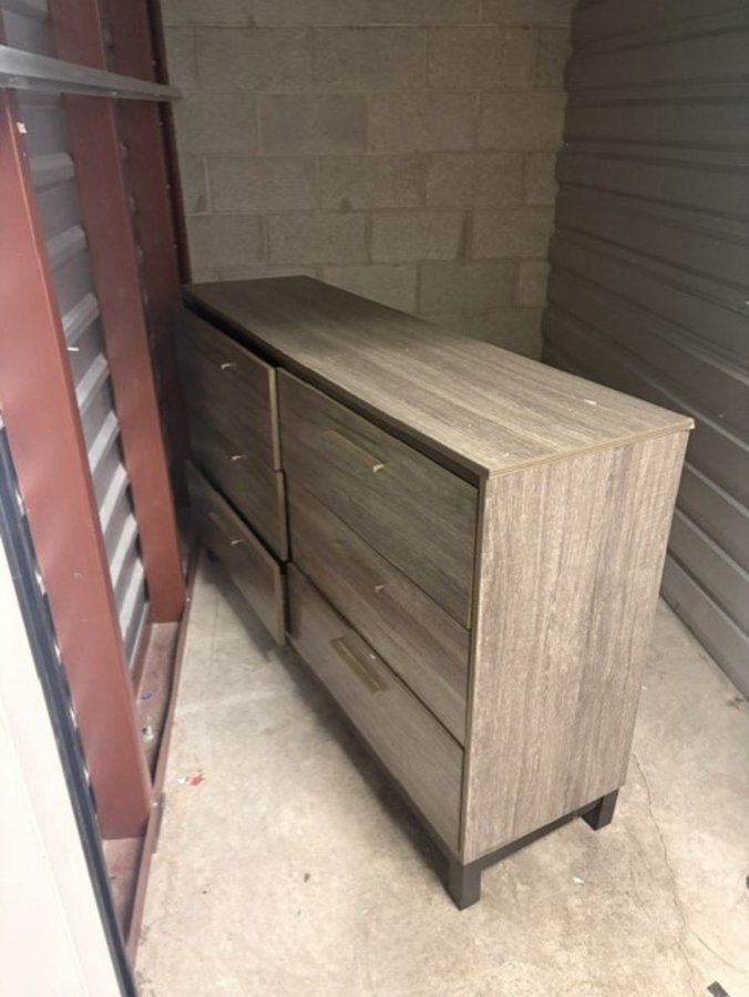 5 x 10 storage unit in Las Vegas, NV