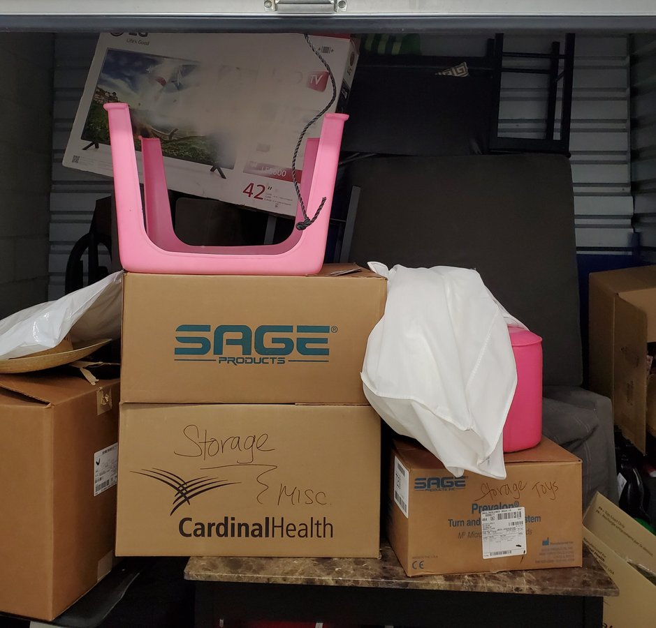 10 x 7 storage unit in Harbor City, CA