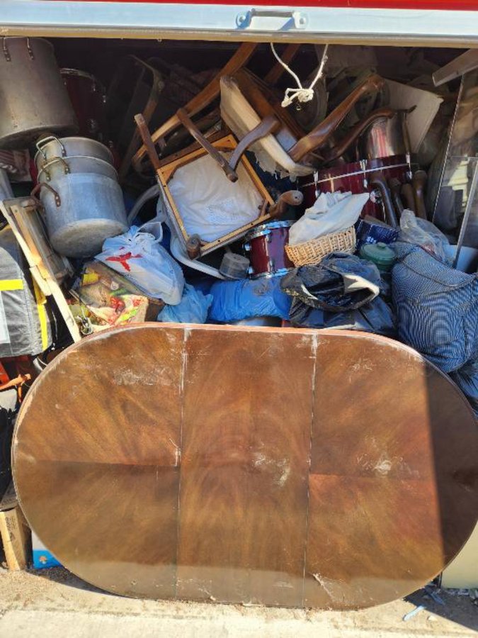 10 x 15 storage unit in Palmdale, CA