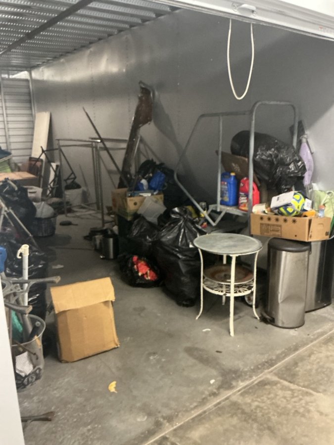 10 x 25 storage unit in Elk Grove, CA