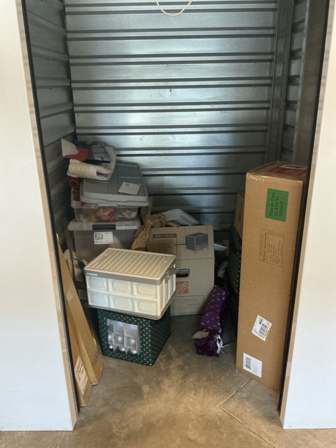 5 x 5 storage unit in Elk Grove, CA