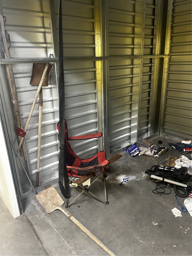 10 x 10 storage unit in Glendale, AZ