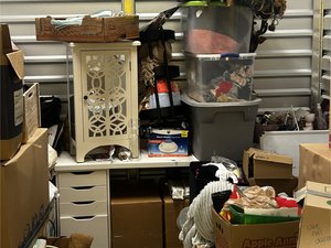 10 x 15 unit in Glendale