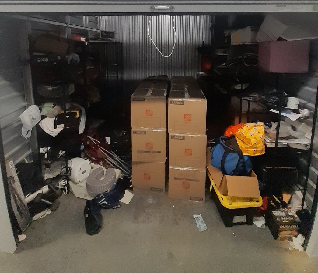 10 x 10 storage unit in Chula Vista, CA