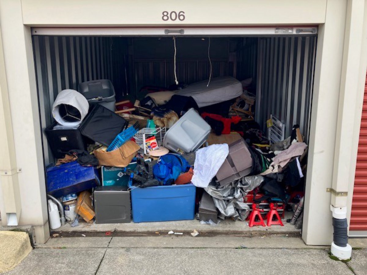 10 x 20 storage unit in Akron, OH