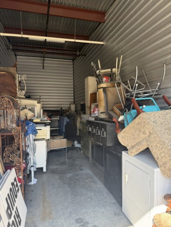 10 x 30 storage unit in Dallas, TX