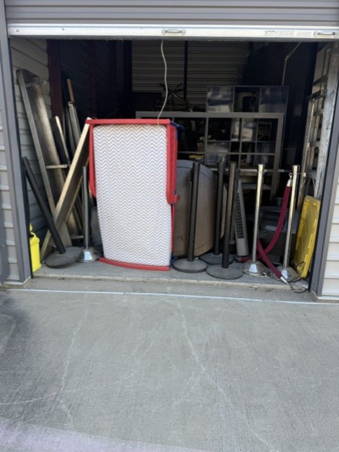 10 x 20 storage unit in Dallas, TX