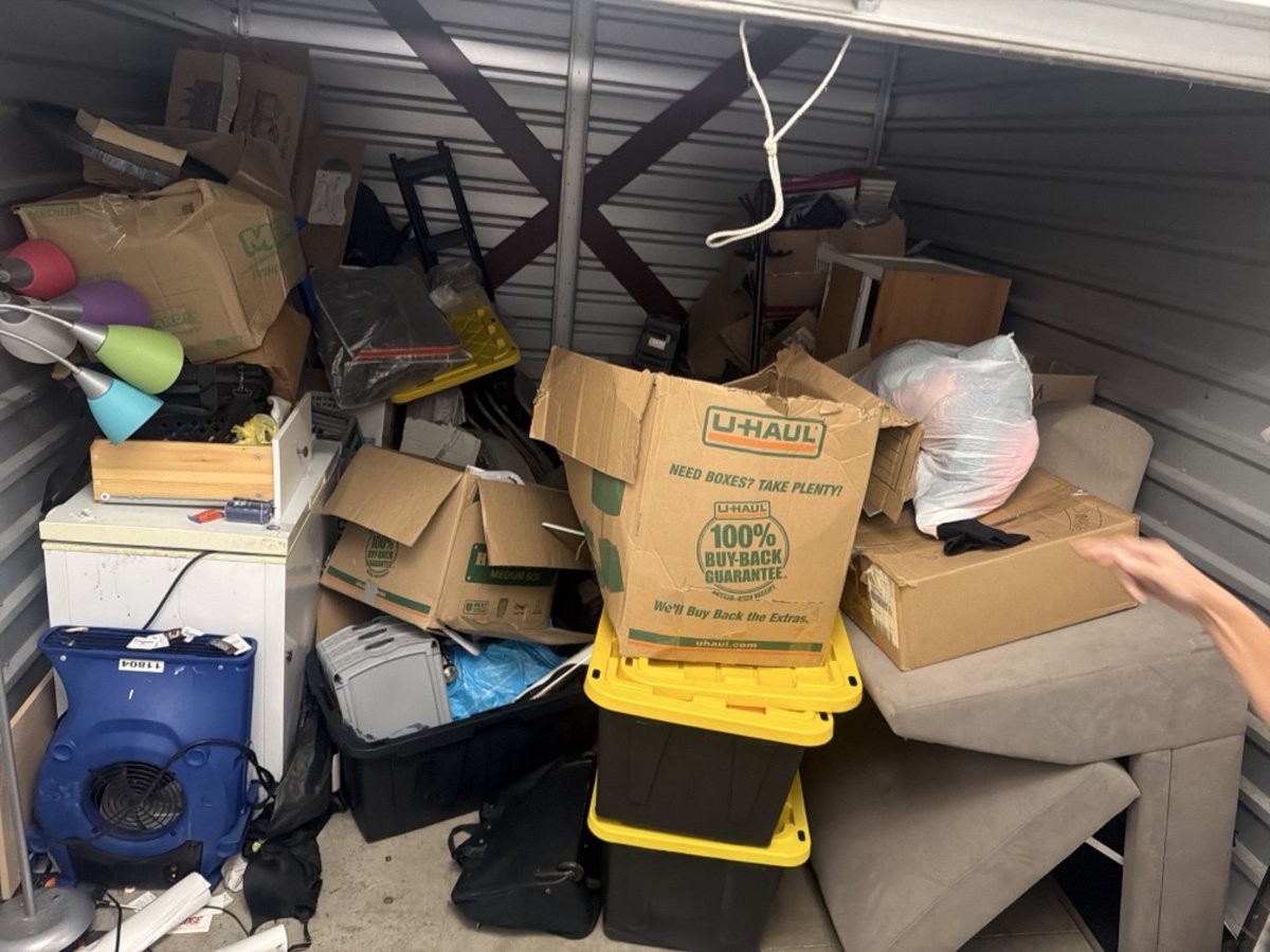 10 x 10 storage unit in Indianapolis, IN