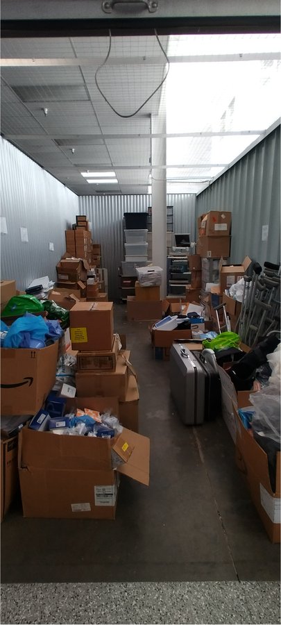 10 x 25 storage unit in Sacramento, CA