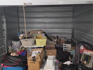 10 x 10 unit in Akron