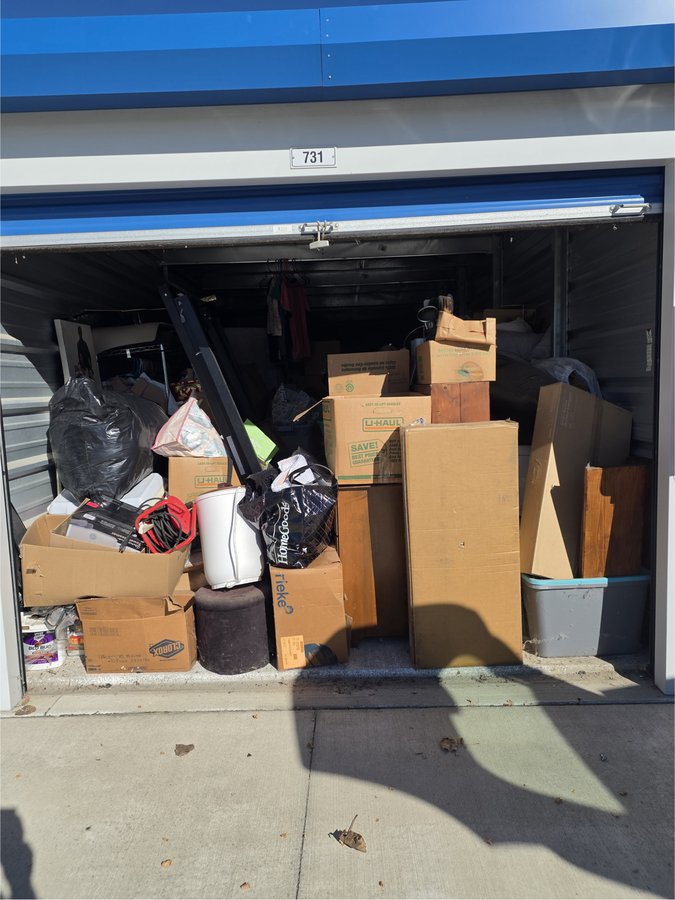 5 x 10 storage unit in Akron, OH