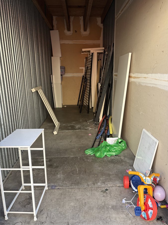 6 x 10 storage unit in Fountain Valley, CA