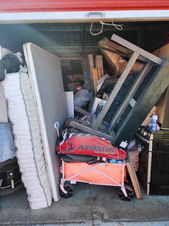 10 x 15 storage unit in Palmdale, CA