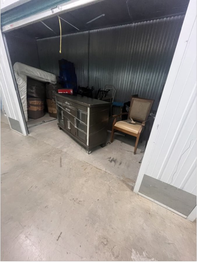 10 x 20 storage unit in Deerfield Beach, FL