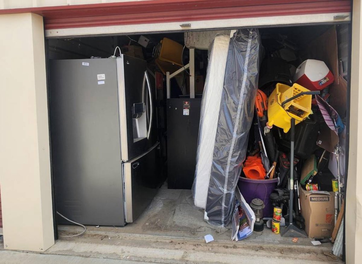 10 x 15 storage unit in Hesperia, CA