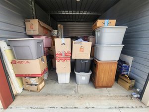 10 x 15 unit in Hesperia