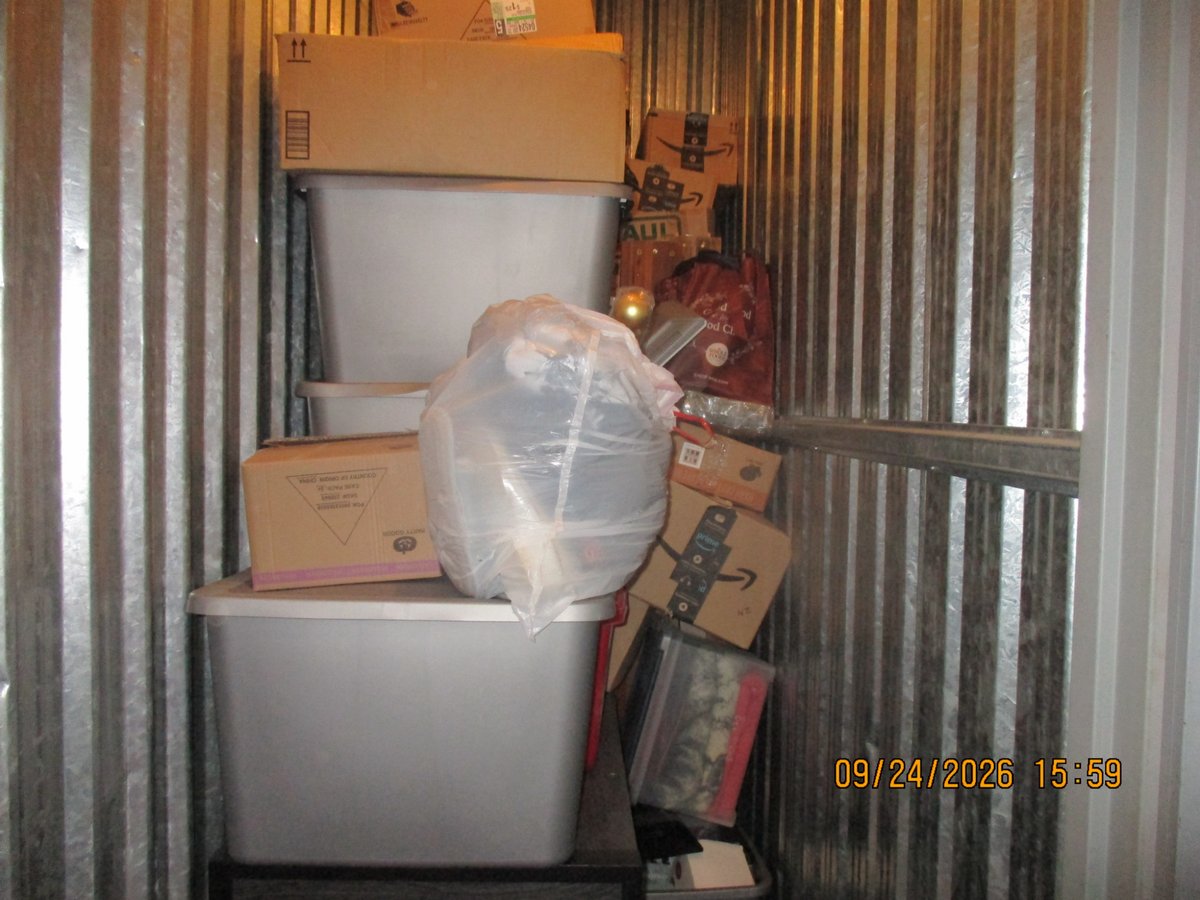 4 x 8 storage unit in Murray, UT