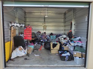 10 x 10 unit in Hannibal