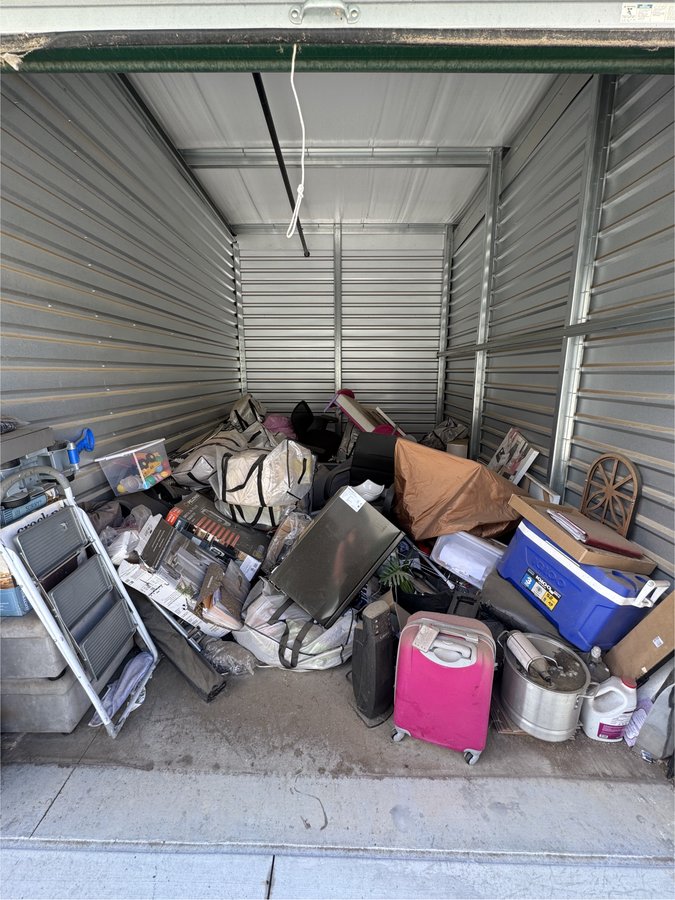 10 x 15 storage unit in Eastvale, CA