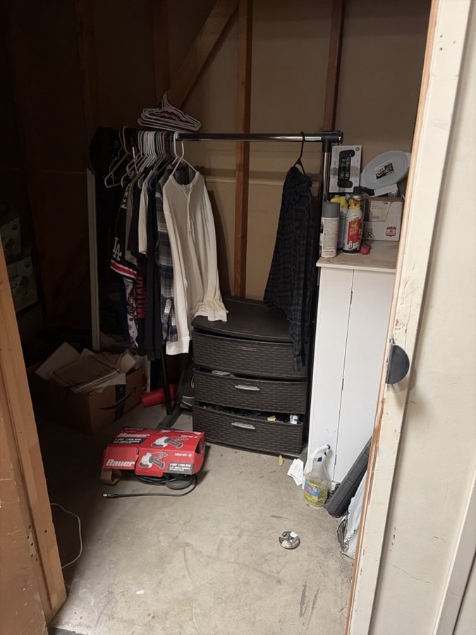 5 x 10 storage unit in San Bernardino, CA