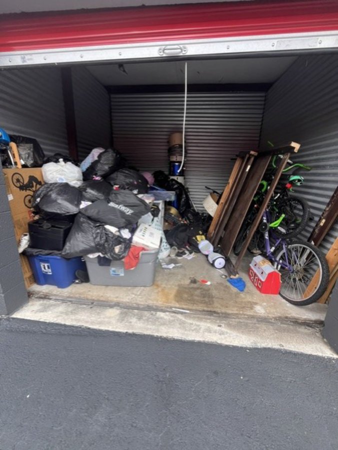 10 x 10 storage unit in Deerfield Beach, FL
