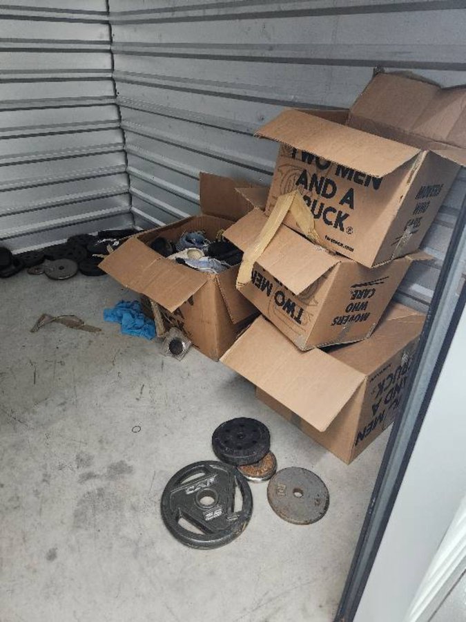 10 x 10 storage unit in Sugar Land, TX